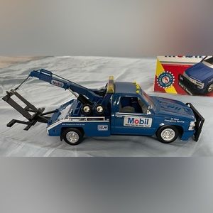 1995 Mobil Collectible Toy Truck